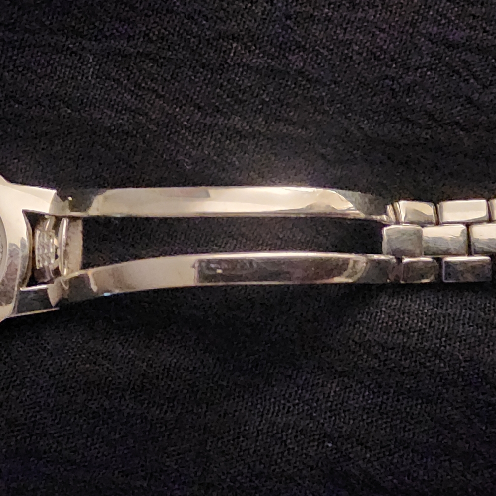 MOVADO Amorosa Silver & Black with diamond accent - Picture 12 of 14